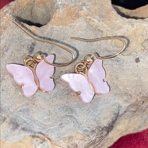 5/$10❤️❤️❤️NEW Pink Butterfly Dangling Earrings